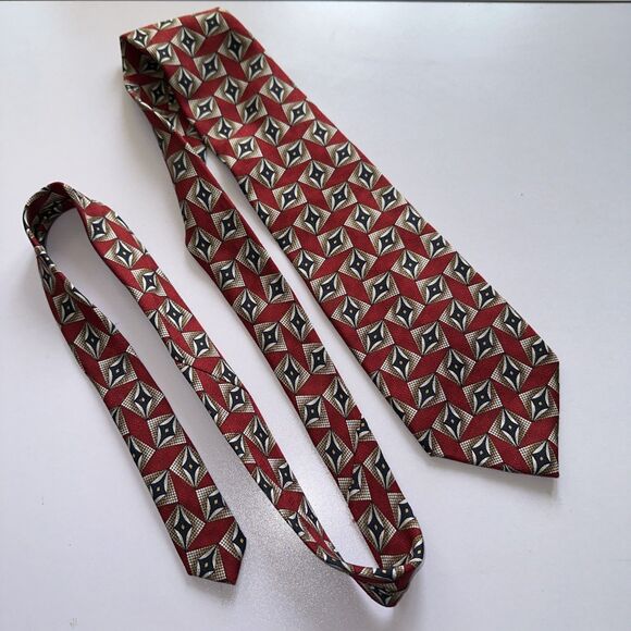 Roberto Villini Men's Classic Silk Tie Red With Pattern 57x4 (rn 22356) - Picture 6 of 6